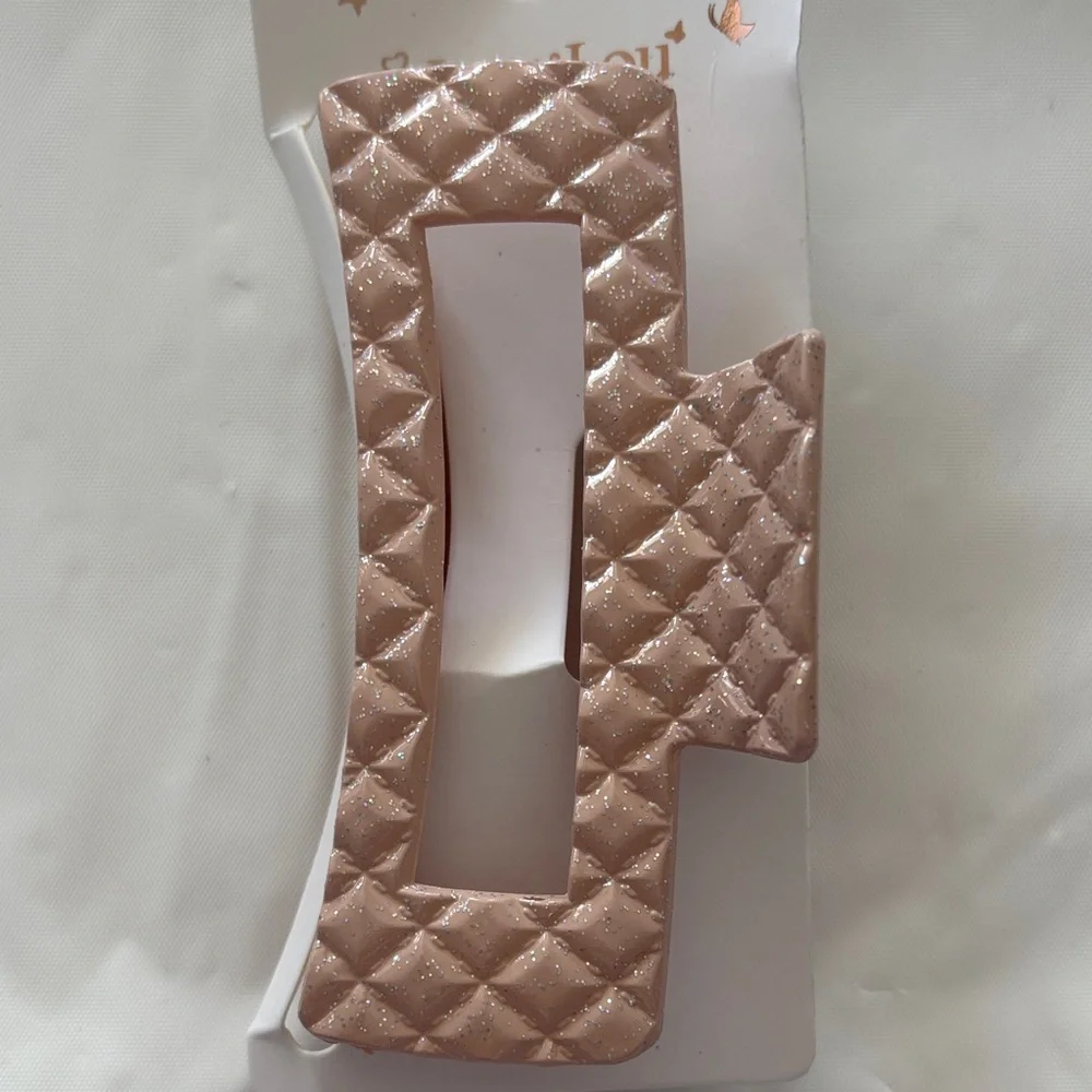 Hair Clip in Shimmery Cream Color